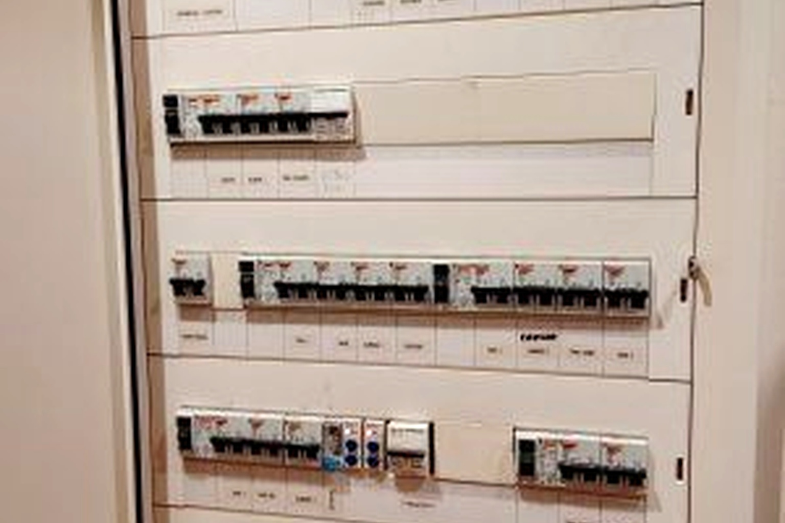 electricidad mallorca lf torrens.jpg